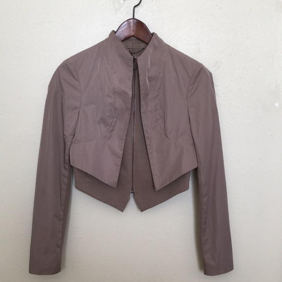 ‼️LAST CHANCE‼️ BCBG MAXAZRIA CROPPED BLAZER - Picture 5 of 7